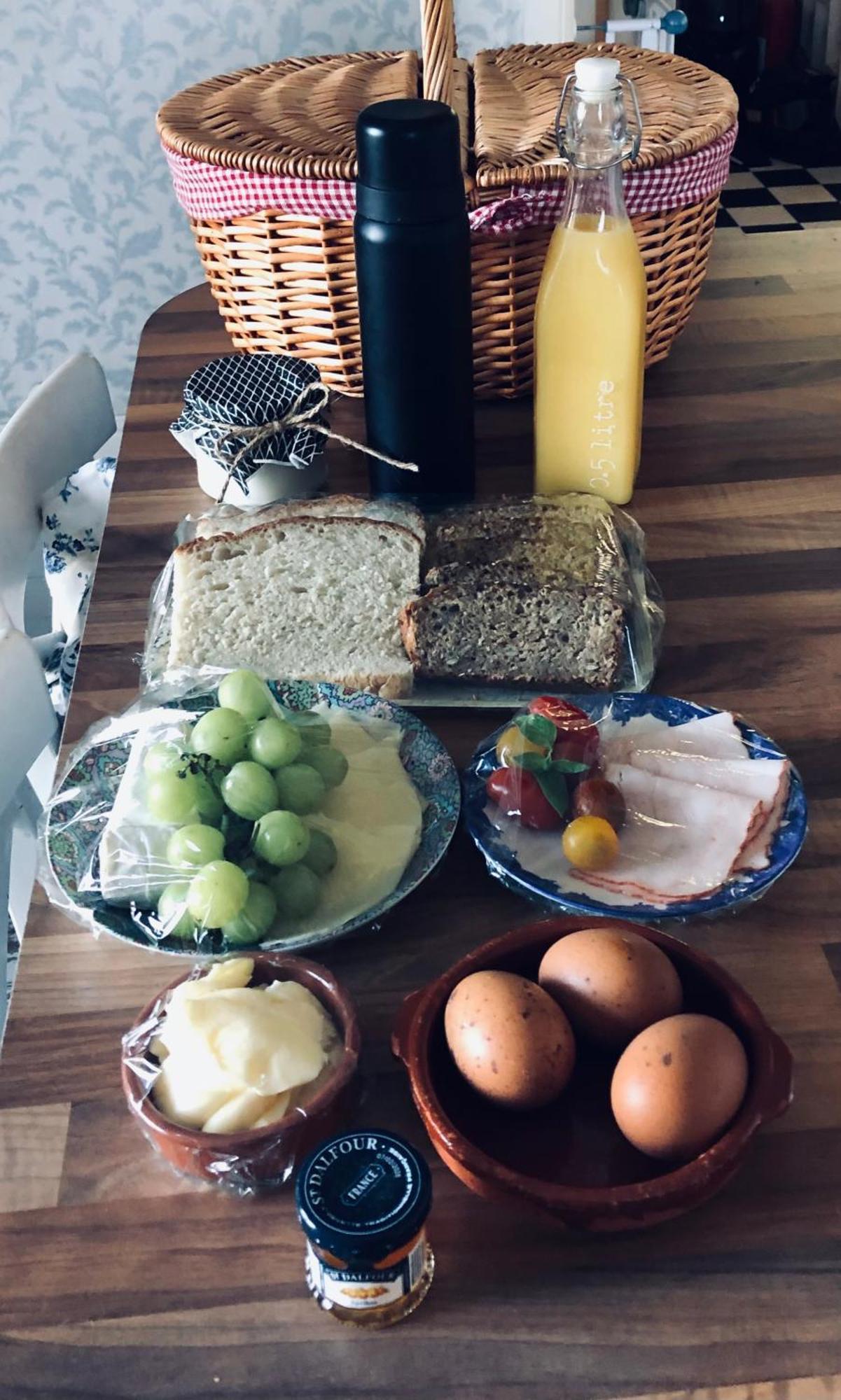 Egen Stuga Och Vedeldad Bastu Linghed المظهر الخارجي الصورة